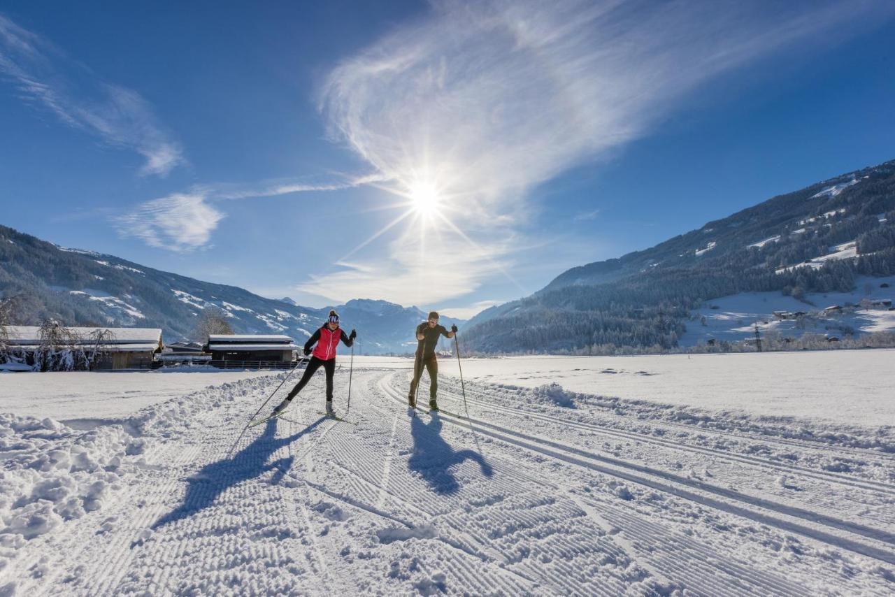 Zillertal Suites Fuegen By Alps Resorts 外观 照片