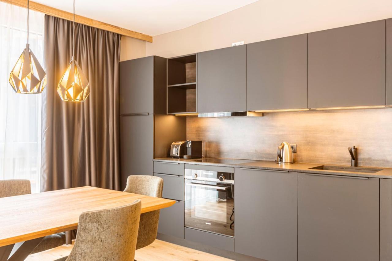 Zillertal Suites Fuegen By Alps Resorts 外观 照片