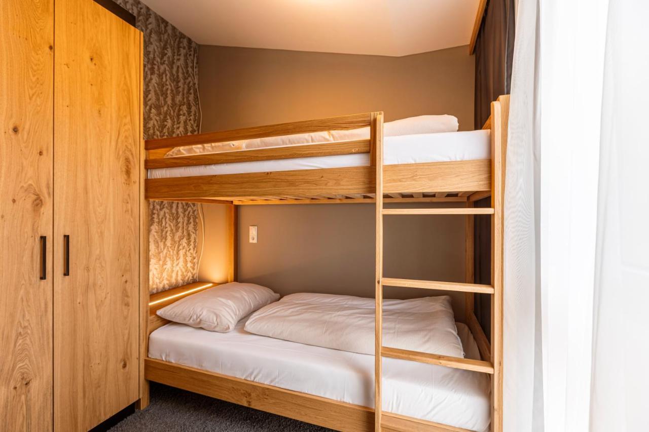 Zillertal Suites Fuegen By Alps Resorts 外观 照片