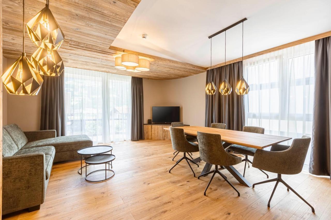 Zillertal Suites Fuegen By Alps Resorts 外观 照片