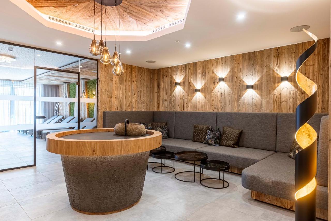 Zillertal Suites Fuegen By Alps Resorts 外观 照片