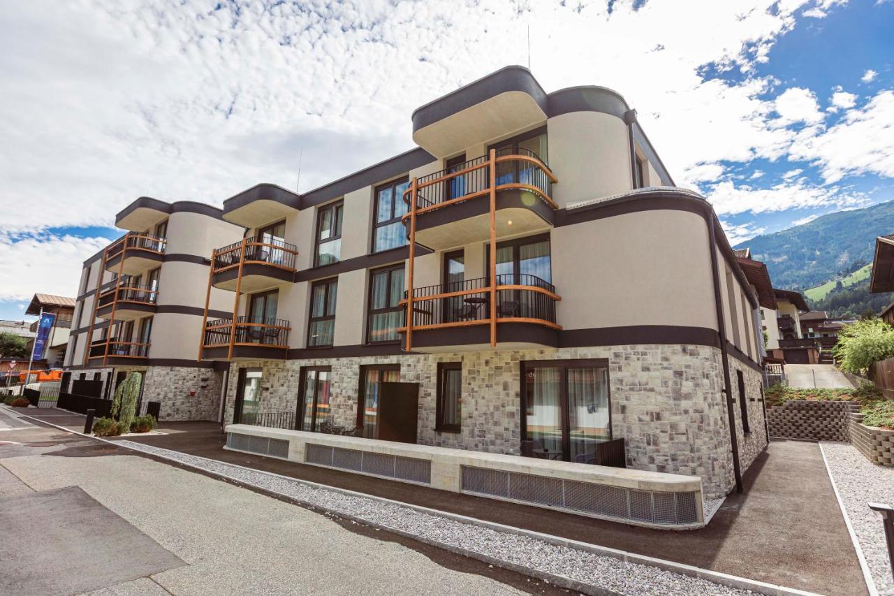 Zillertal Suites Fuegen By Alps Resorts 外观 照片