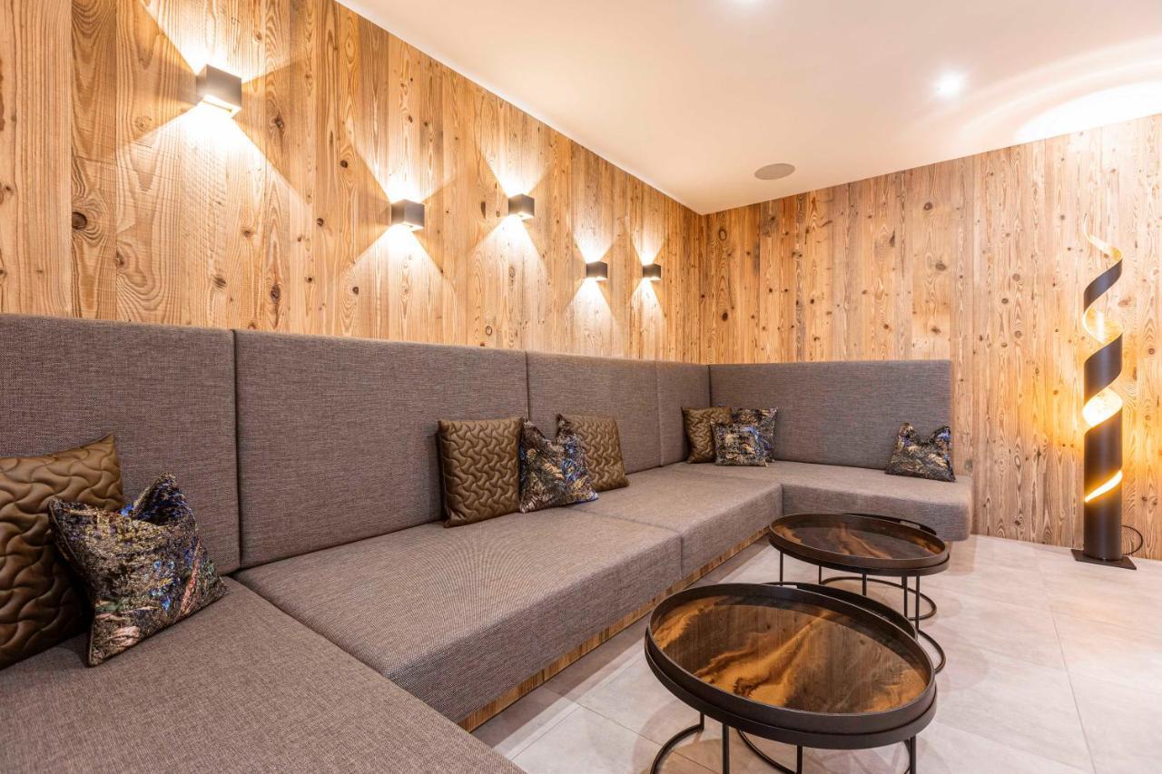 Zillertal Suites Fuegen By Alps Resorts 外观 照片