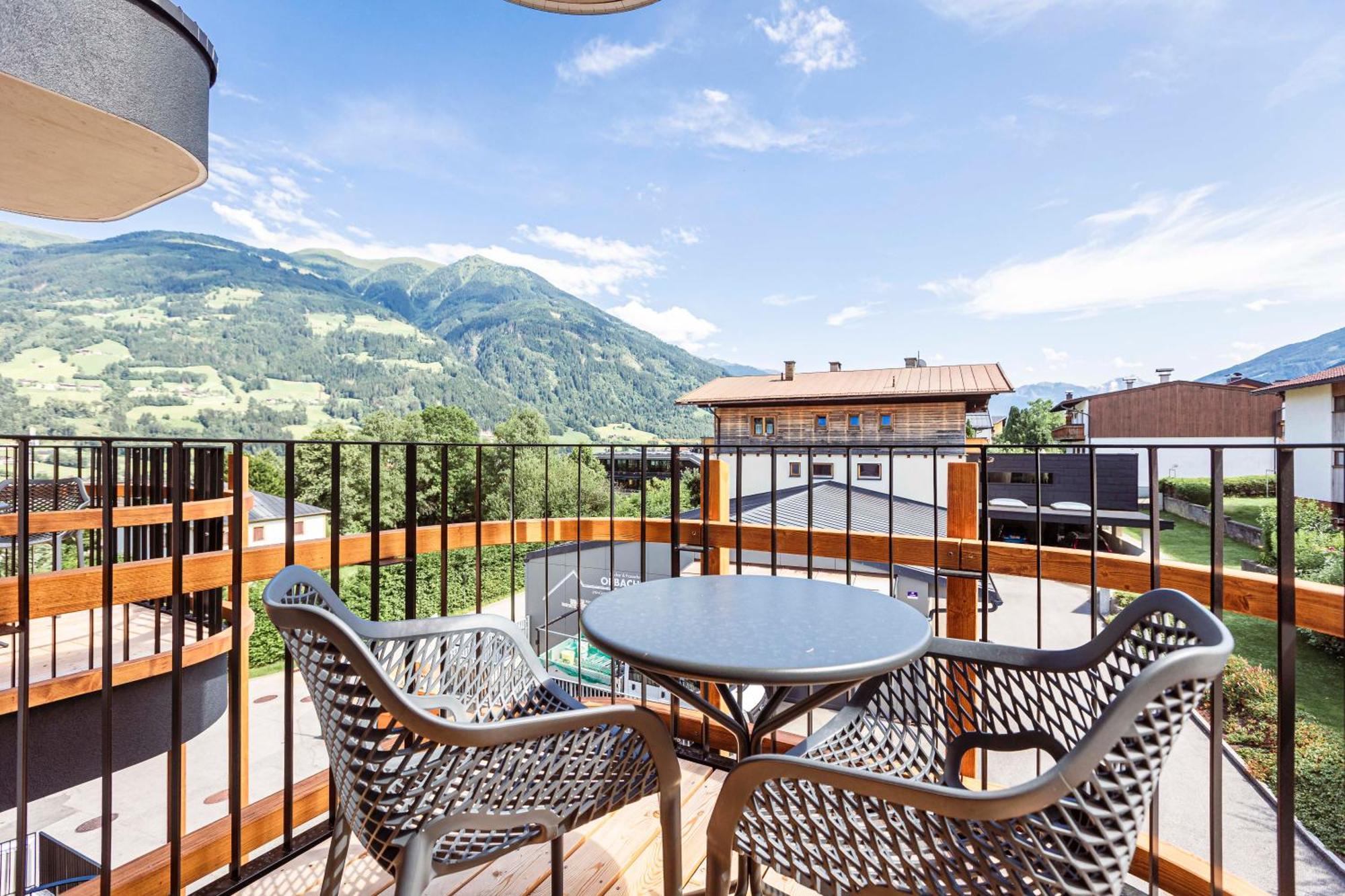 Zillertal Suites Fuegen By Alps Resorts 外观 照片